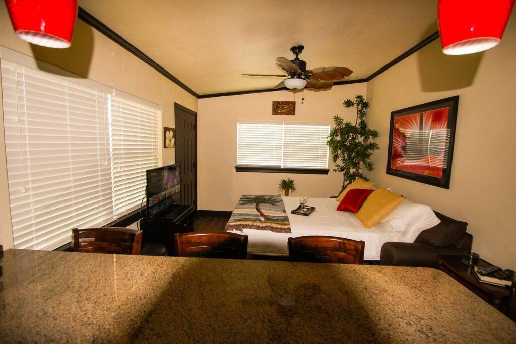 Tahitian Cottage - Heated Pool Walk To The Beach Cocoa Beach Exteriör bild
